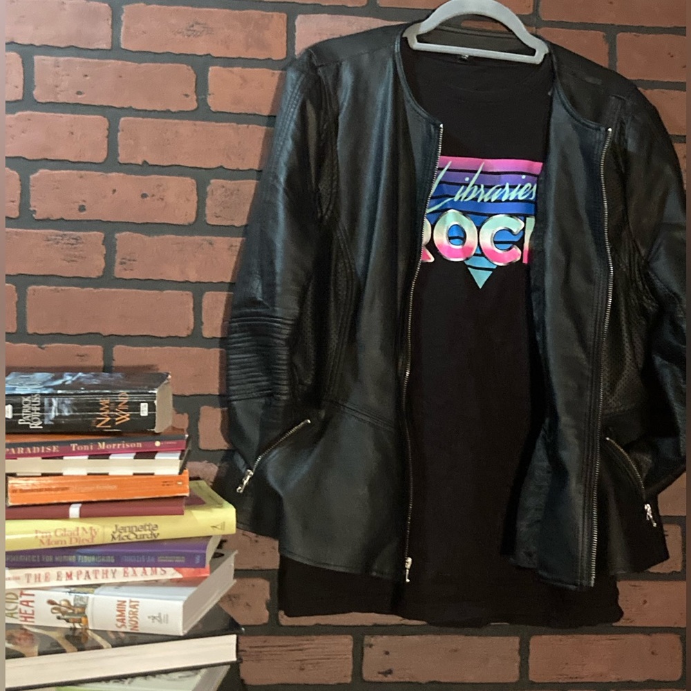 Libraries Rock Unisex 80s Style Tee - North Logan County UT